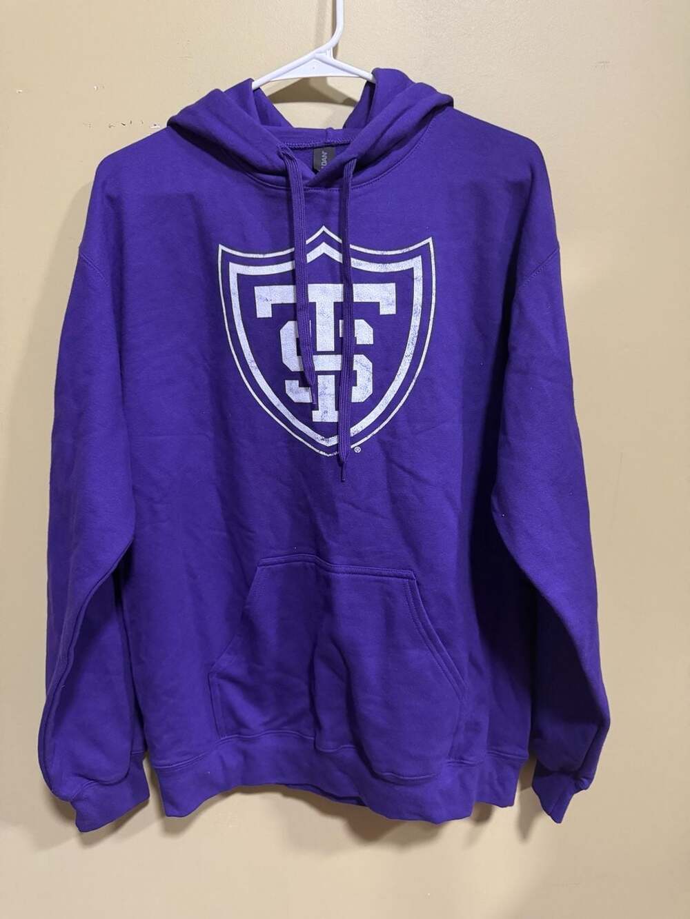 Gildan University of St. Thomas Distressed Logo Pullover Hoodie Purple Medium